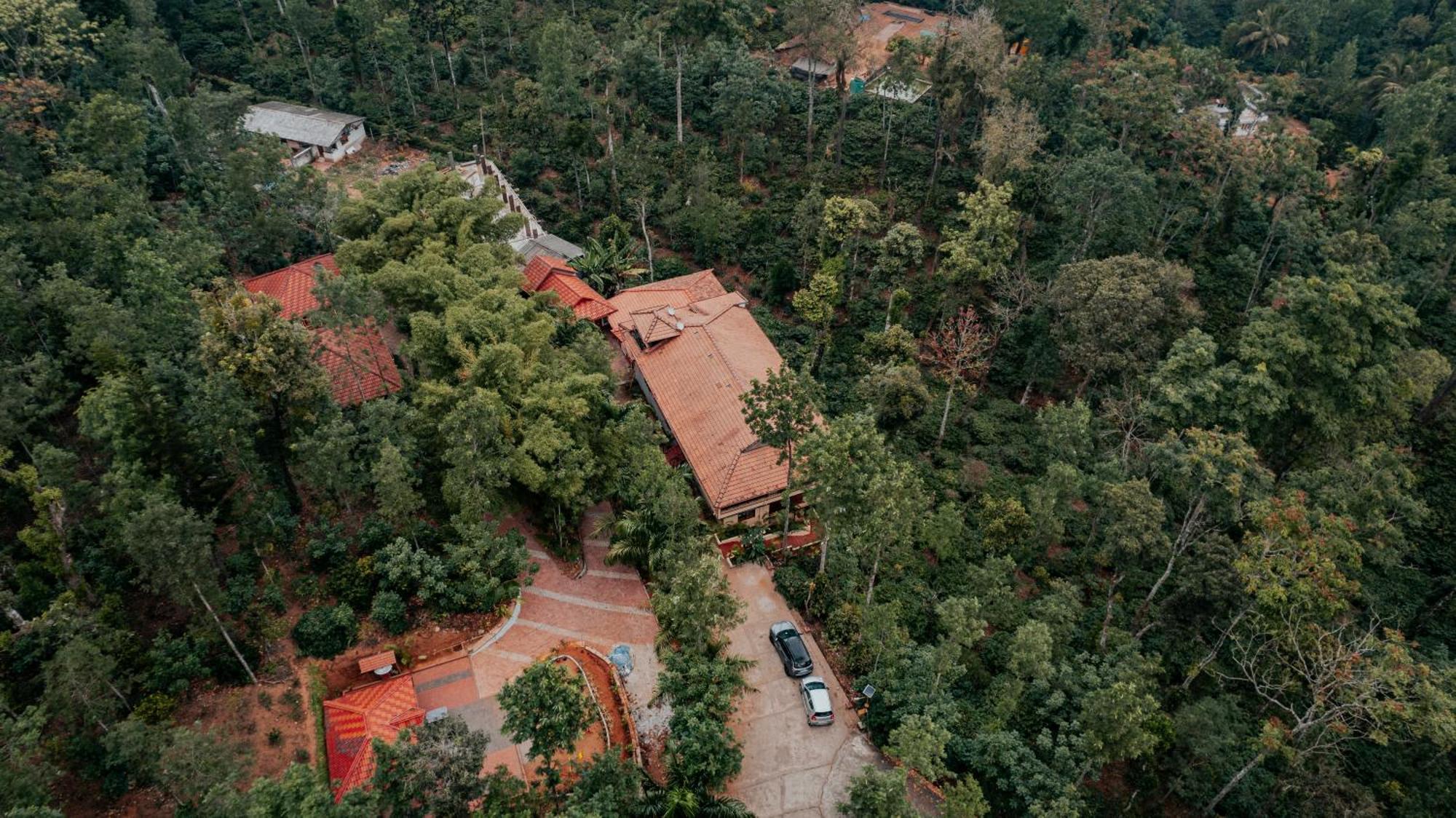 Kingmaker'S Plantation With River Stream Madikeri Kültér fotó