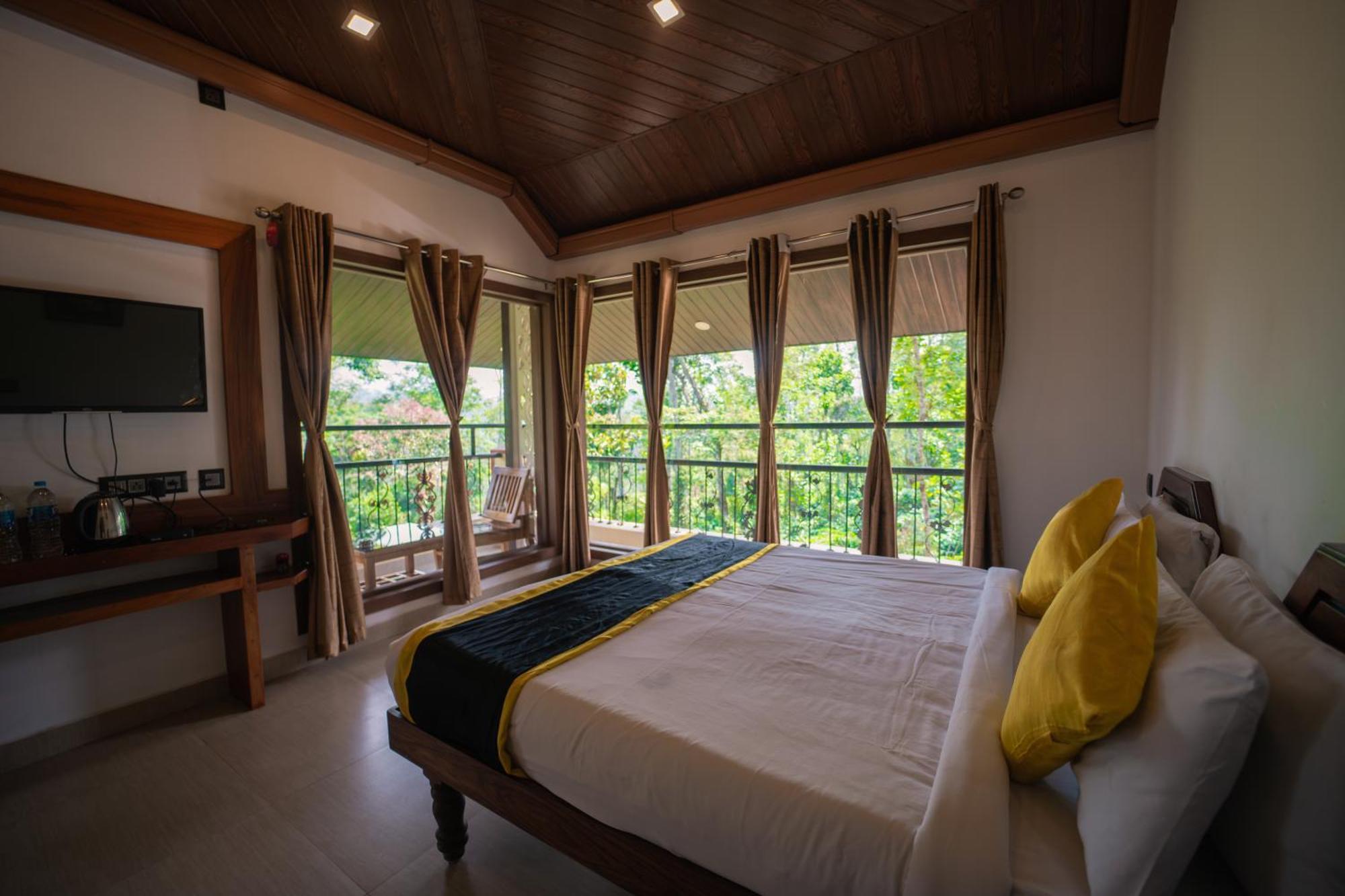Kingmaker'S Plantation With River Stream Madikeri Kültér fotó