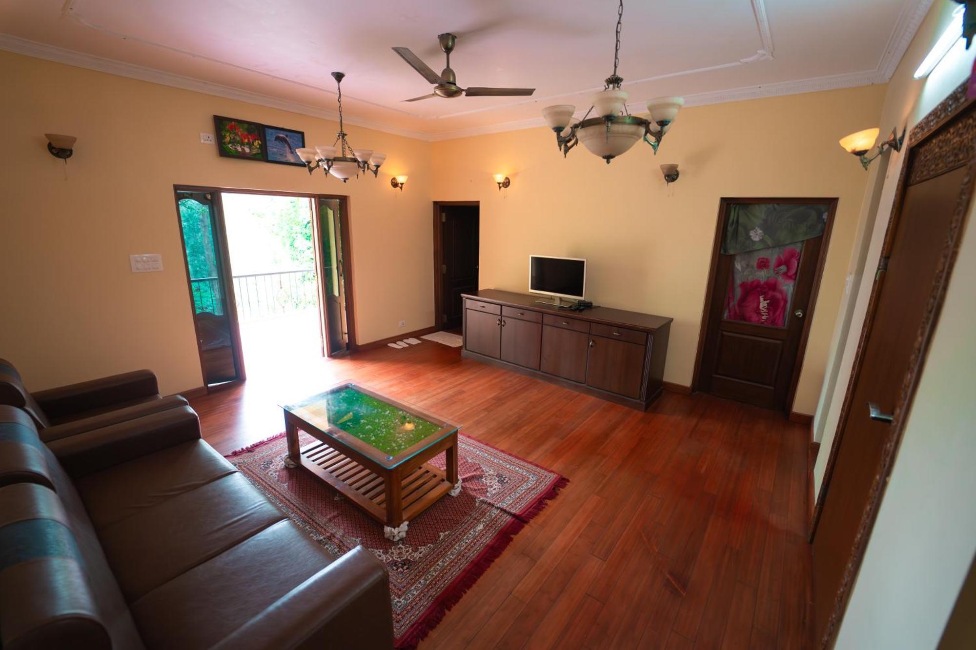 Kingmaker'S Plantation With River Stream Madikeri Kültér fotó