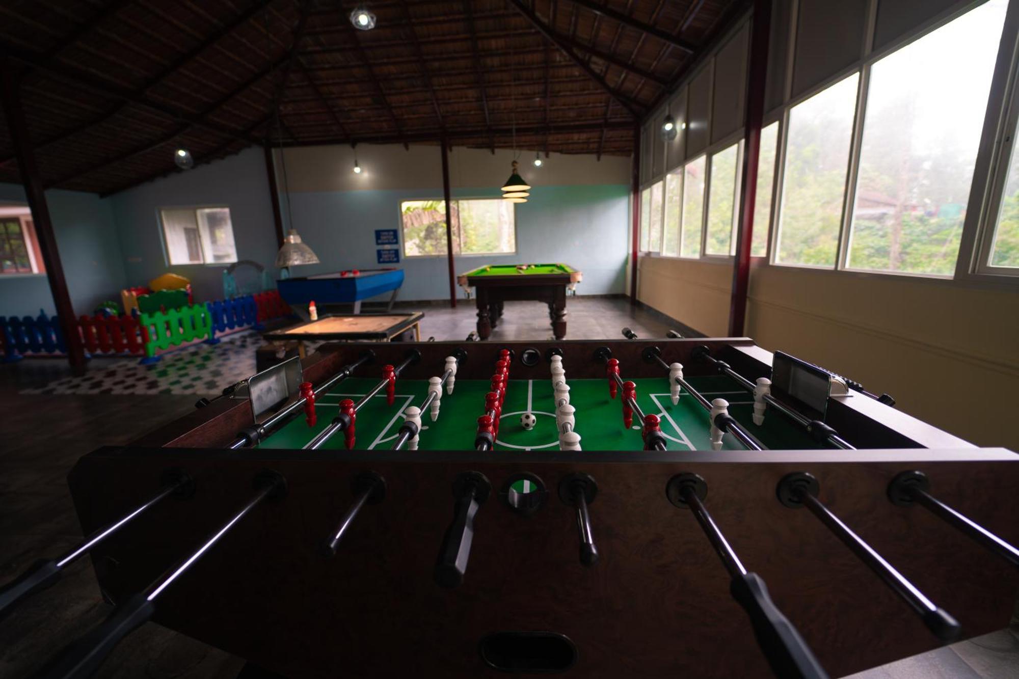 Kingmaker'S Plantation With River Stream Madikeri Kültér fotó