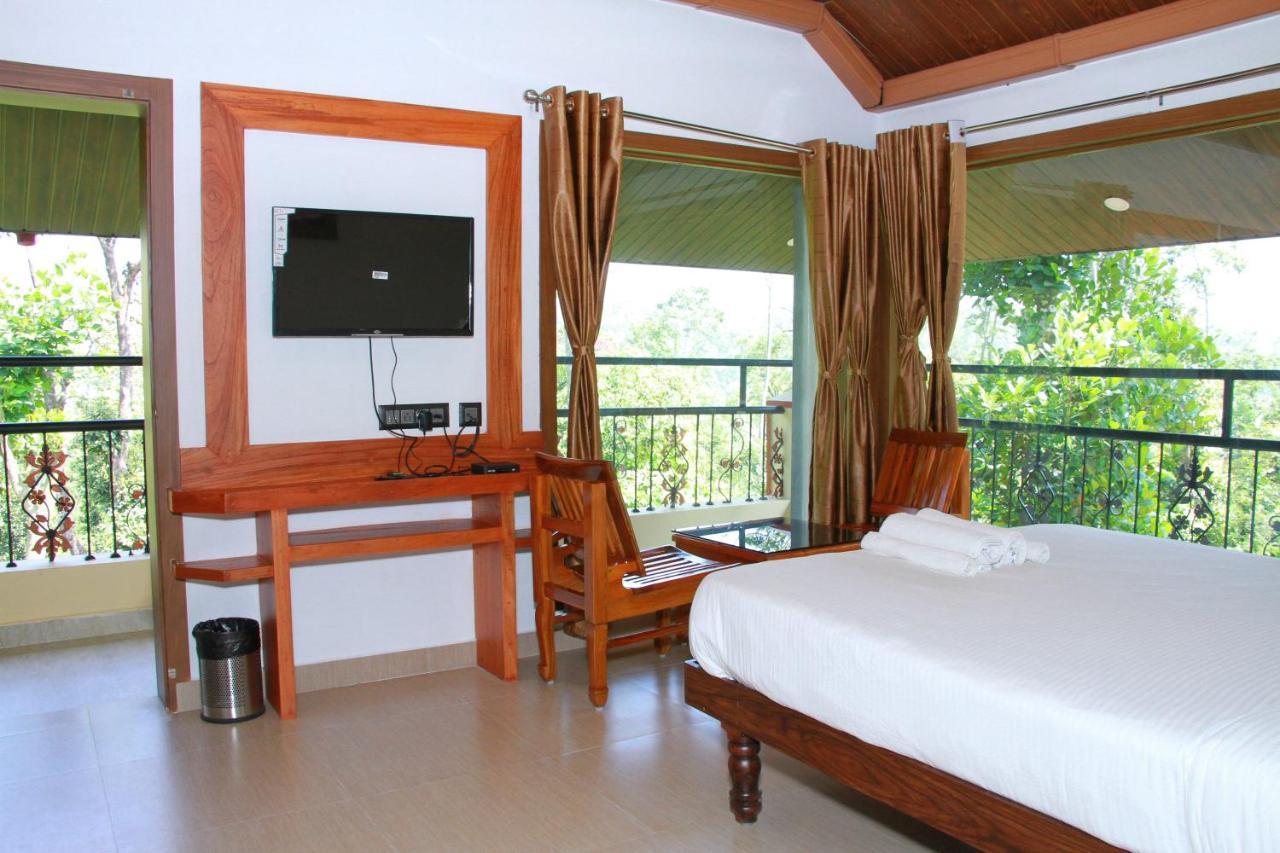 Kingmaker'S Plantation With River Stream Madikeri Kültér fotó