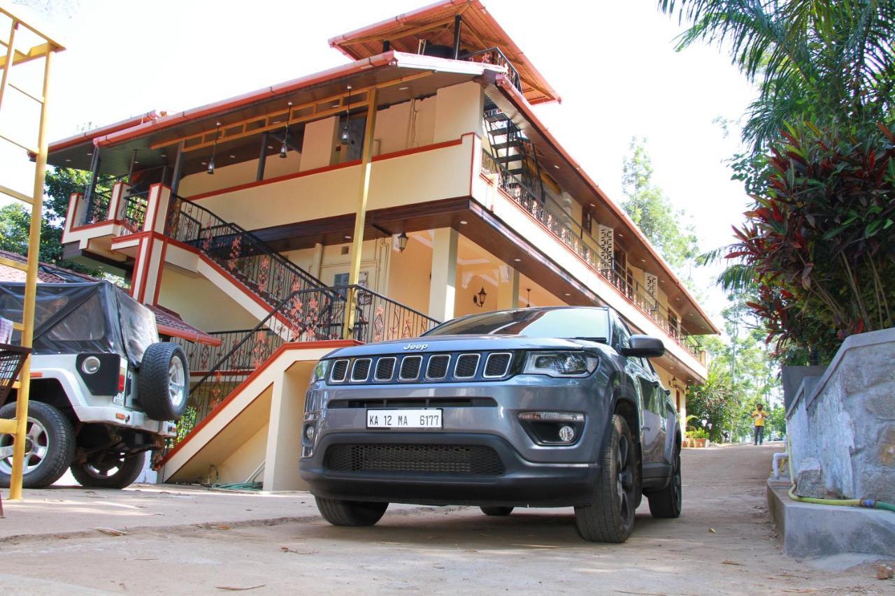Kingmaker'S Plantation With River Stream Madikeri Kültér fotó